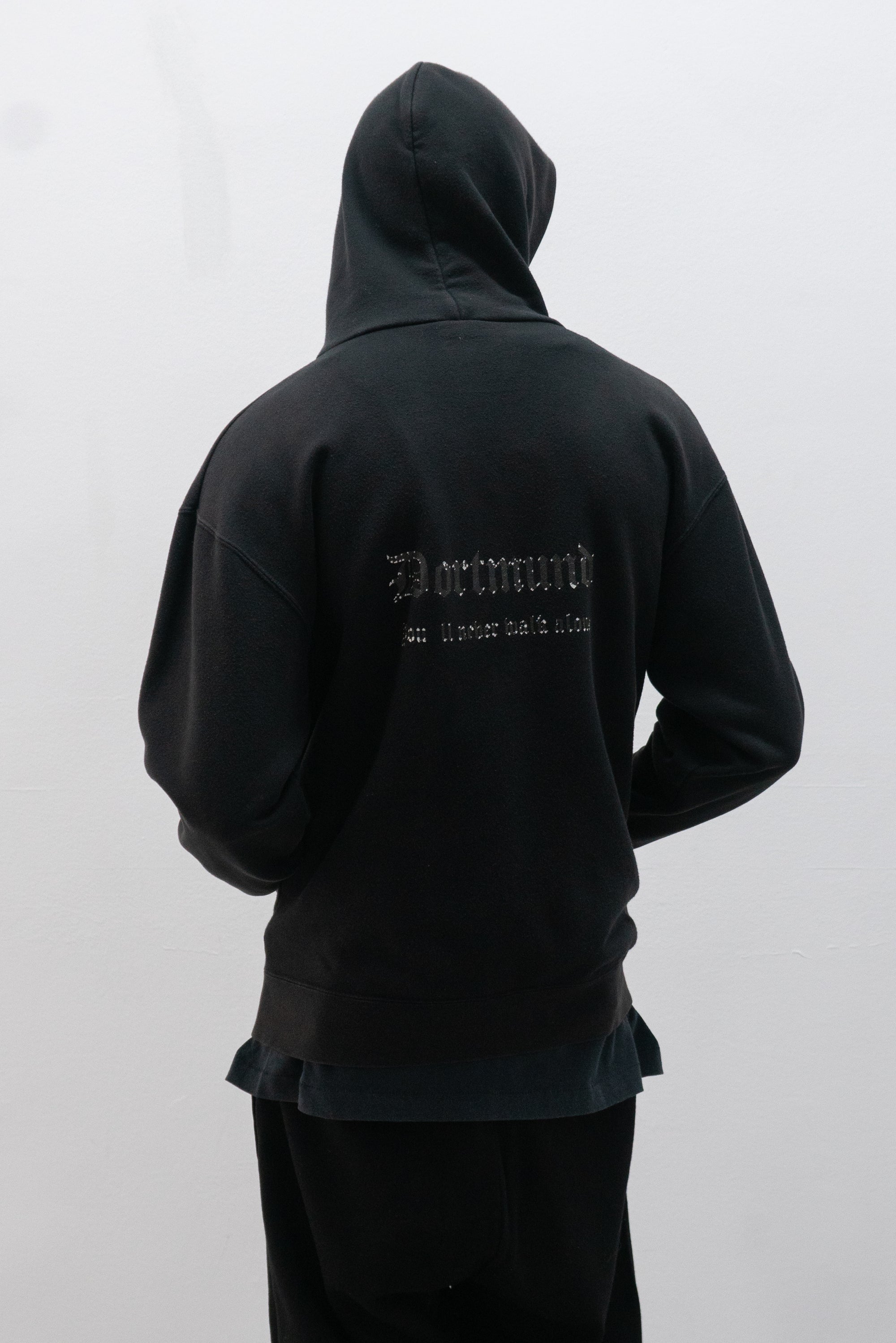 2000s borussia dortmund zip up hoodie